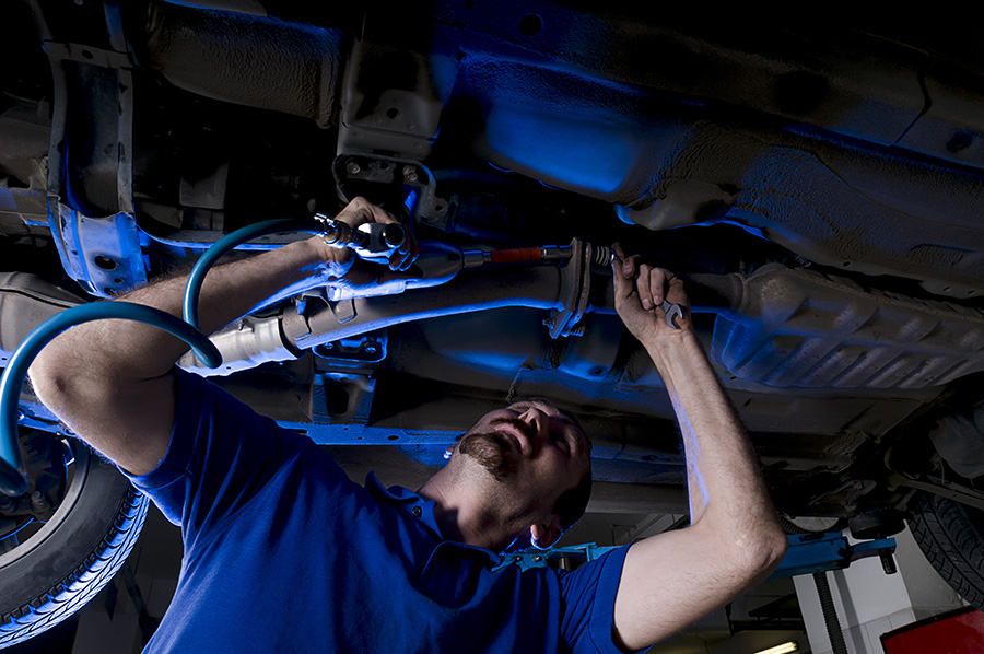 If you�re a responsible owner, you know that the only way your car, truck or van is going to last for any length of time is with the right vehicle maintenance services. 